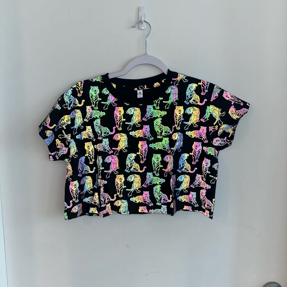 FlexLiving Rainbow Reflective Cropped Tee Shirt